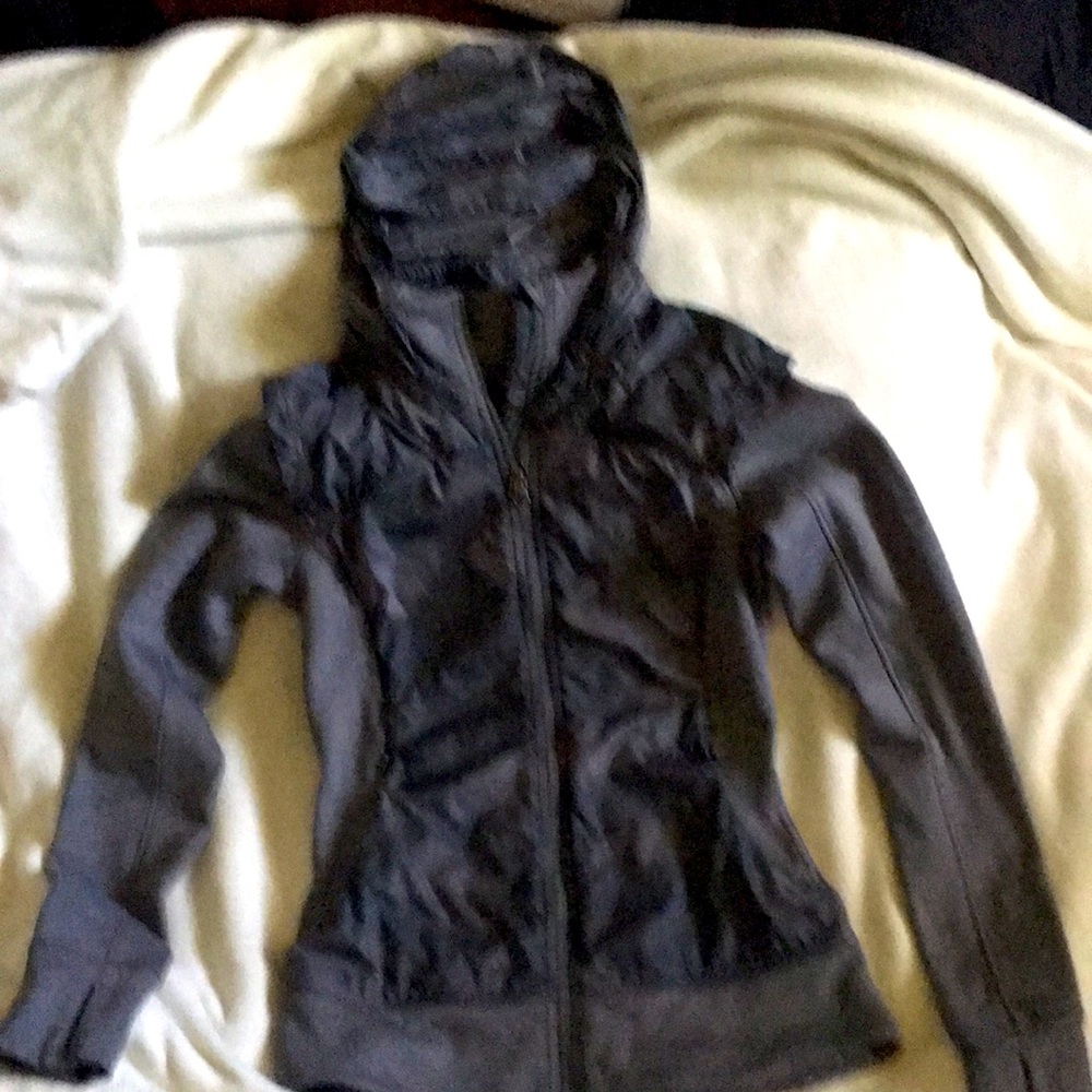 Lululemon jacket size small, cut off tag , size is approximately a 4 , gray